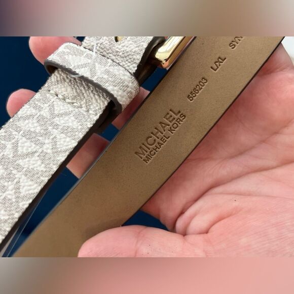 **"Michael Kors Jet Set Logo Stripe Waist Bag – Classic Beige/Brown"** - Picture 9 of 10